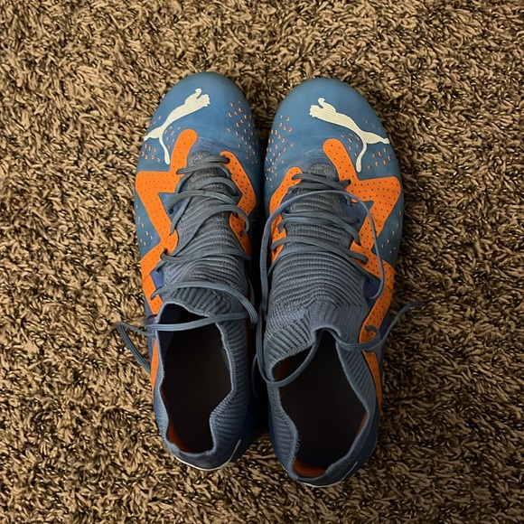 Puma soccer cleats - Picture 4 of 4